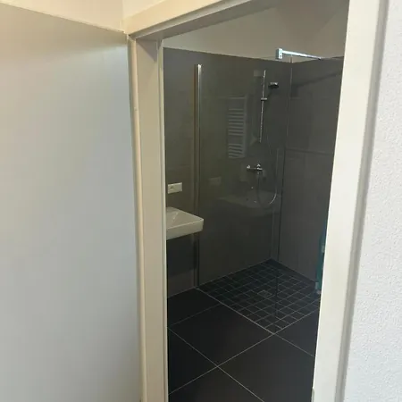 Apartamento Mit Parkplatz Und 3 Schlafzimmer Fuer 9 Personen