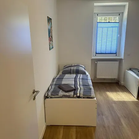 Mit Parkplatz Und 3 Schlafzimmer Fuer 9 Personen Armsheim