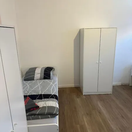 Mit Parkplatz Und 3 Schlafzimmer Fuer 9 Personen Apartamento Armsheim