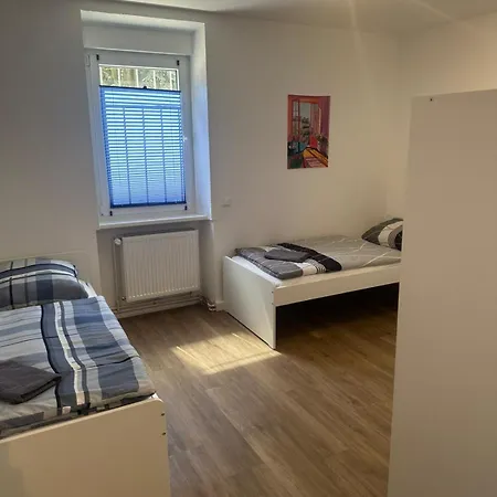 Mit Parkplatz Und 3 Schlafzimmer Fuer 9 Personen *