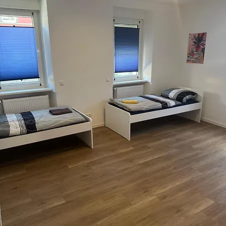 Mit Parkplatz Und 3 Schlafzimmer Fuer 9 Personen Apartamento Armsheim