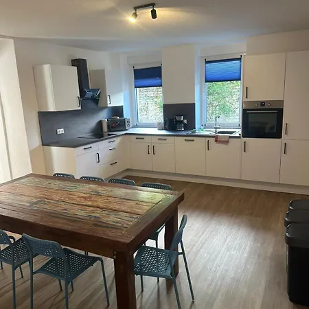 Mit Parkplatz Und 3 Schlafzimmer Fuer 9 Personen Apartamento *