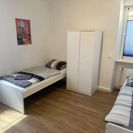 아파트 Mit Parkplatz Und 3 Schlafzimmer Fuer 9 Personen Armsheim