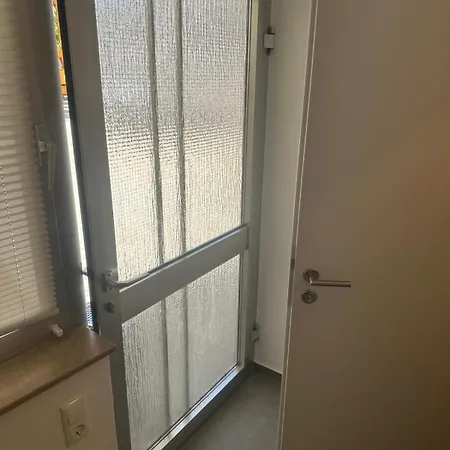 Mit Parkplatz Und 3 Schlafzimmer Fuer 9 Personen Armsheim